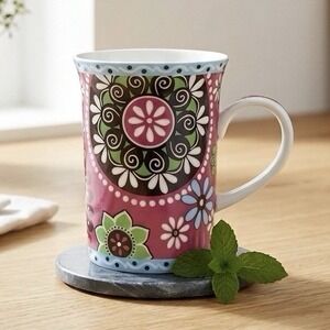 2009 VERA BRADLEY Cupcakes Pink 10 oz Mug Barnes & Noble Exclusive - RETIRED